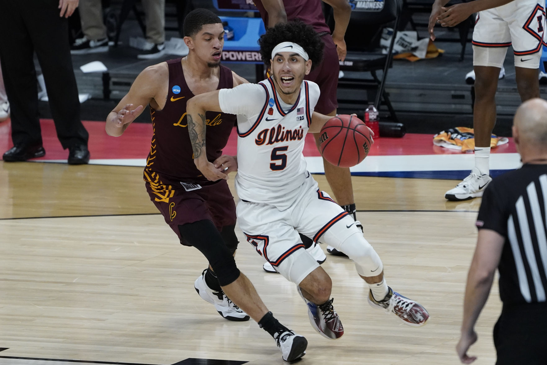 NCAA Loyola Chicago Illinois Basketball